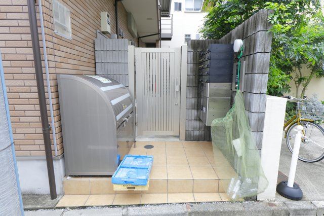 ペルラ小岩のエントランス