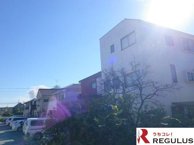 リヴェール市川の外観