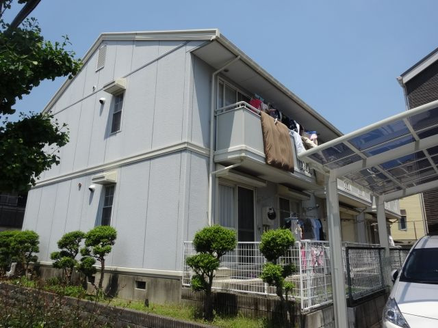 ファミールカーサの外観