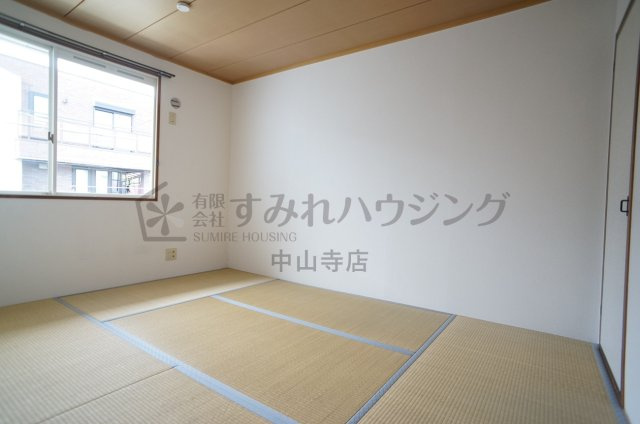 ファミールカーサの和室