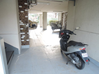 【その他共用部分】 | 南永田団地1-5号棟 | バイク置場