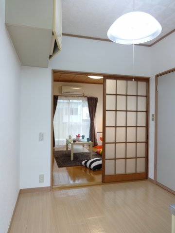 コーポヤシロの洋室
