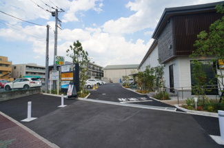 【駐車場】