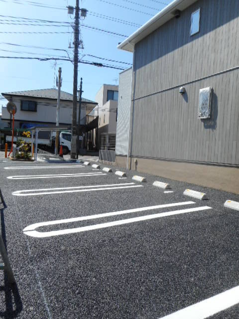 プラシード・ブリッサの駐車場