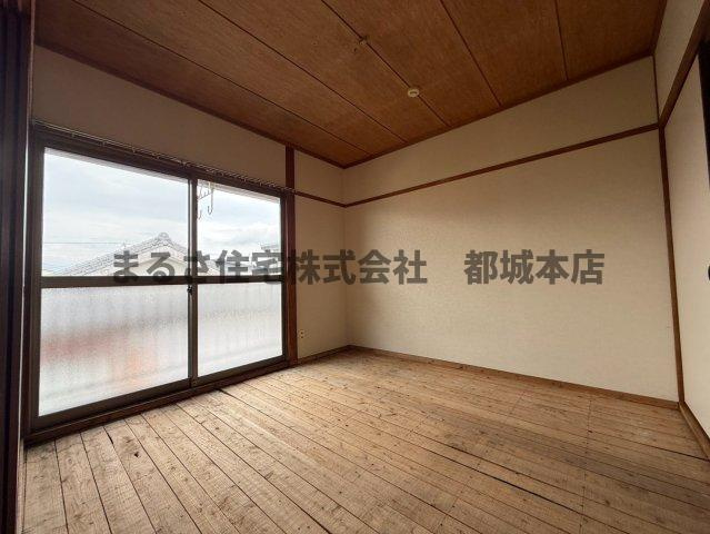 秋花ハイツの和室
