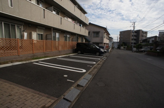 【駐車場】