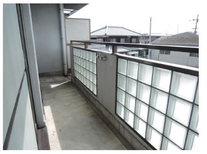 シャトー第一土山のバルコニー