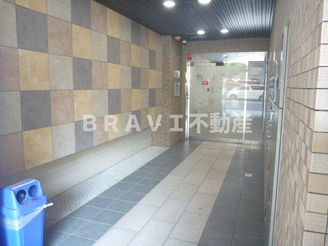 ラシーヌ上本町　BRAVI不動産のロビー|ロビーです