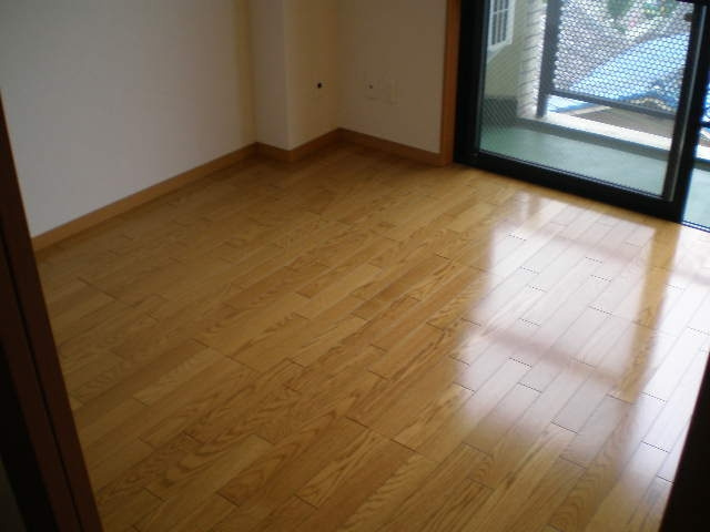 マンション美苑の洋室