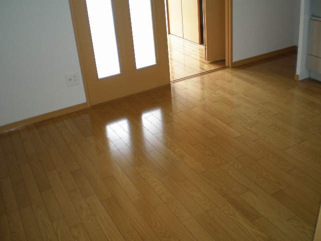 マンション美苑の居間・リビング