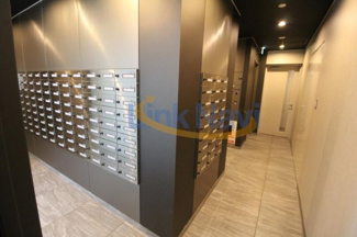 【エントランス】 | 建物の内部です