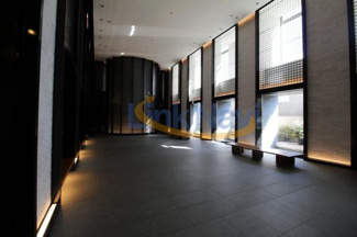 【エントランス】 | 建物の内部です