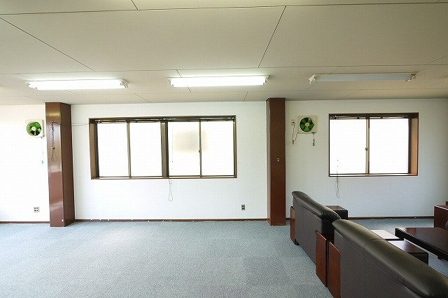 第2タカハシビルの内装