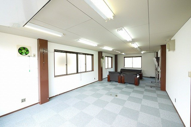 第2タカハシビルの内装