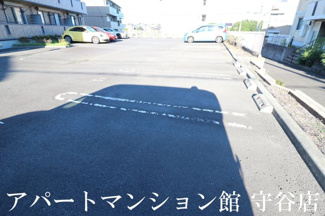 【駐車場】
