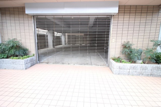 【エントランス】 | 落ち着いたエントランスです