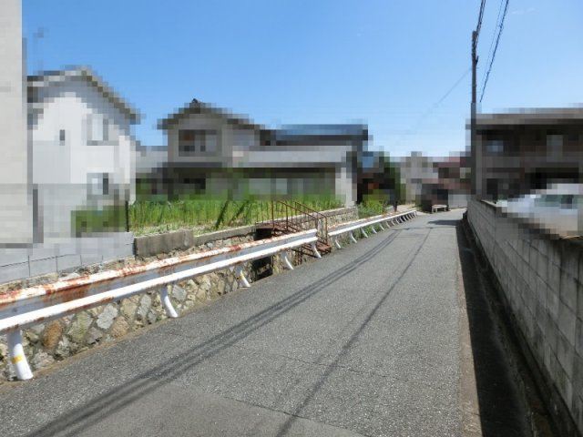 明石市二見町東二見　土地の前面道路含む現地写真