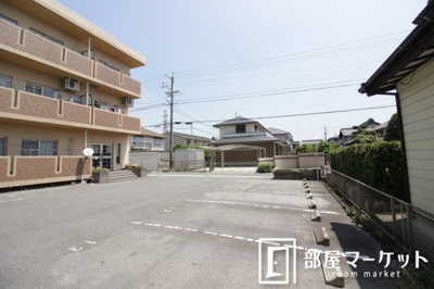 【駐車場】 | プチエメラルド