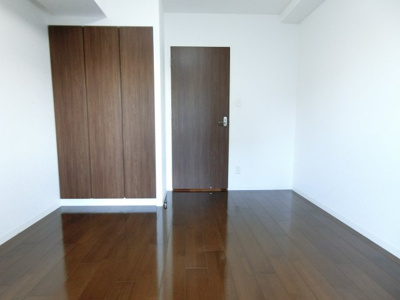 【洋室】 | エルヴェ東天満