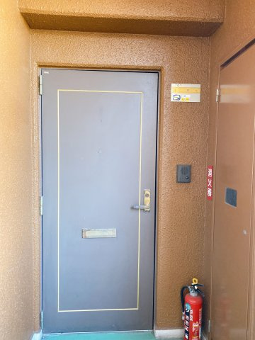 イーストタウンの玄関