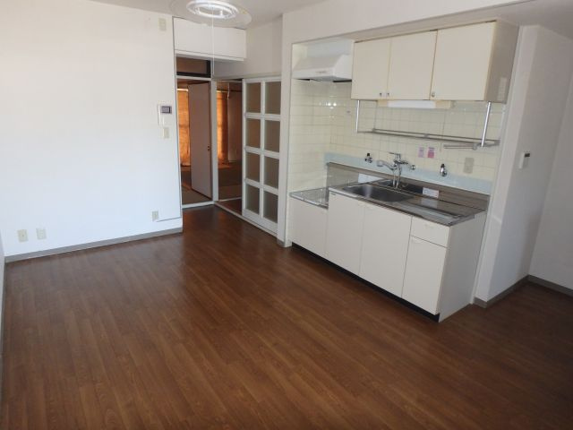 メゾン青山の居間・リビング