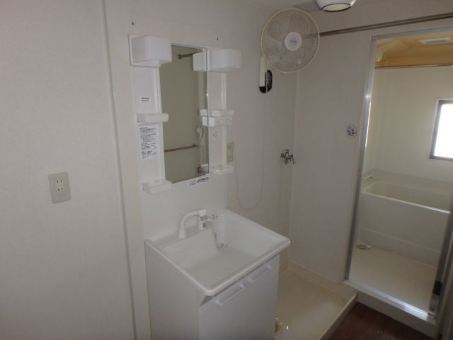 メゾン青山の独立洗面台