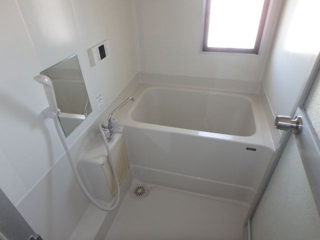 メゾン青山の浴室