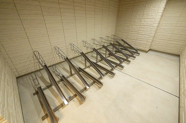アンド・シュエットのその他共用部分|屋根付きの駐輪場です