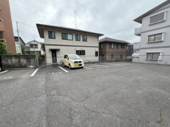 マンション新町の駐車場
