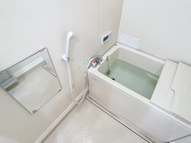 ジュエルARAKIの浴室