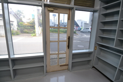 【エントランス】 | 事務所