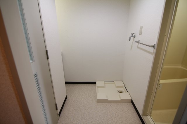 【洗面所】 | 洗濯機置場