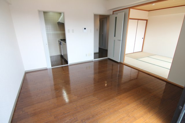 【居間・リビング】