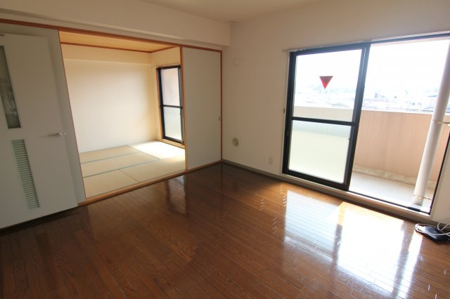 【居間・リビング】