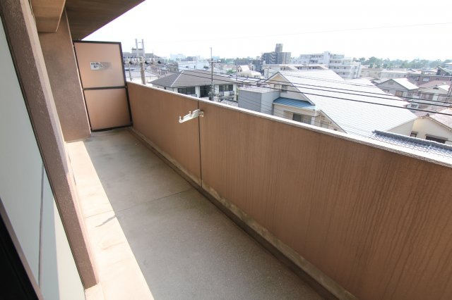 【バルコニー】
