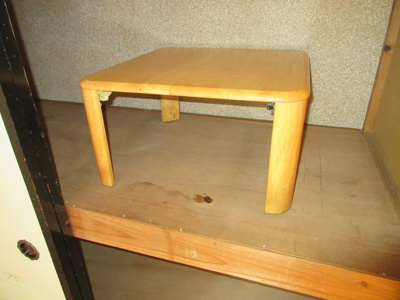 【設備】 | 晴美荘 | 家具　テーブル