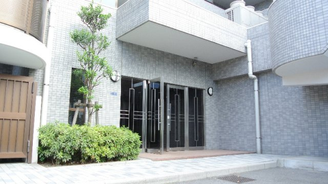 ライツ妙典のエントランス