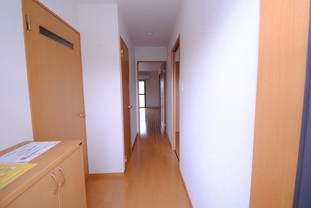 ＧＲＥＥＮ　ＨＩＬＬＳ津福の玄関