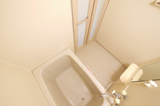 プレミール加茂Ａの浴室|一日の疲れを癒してください