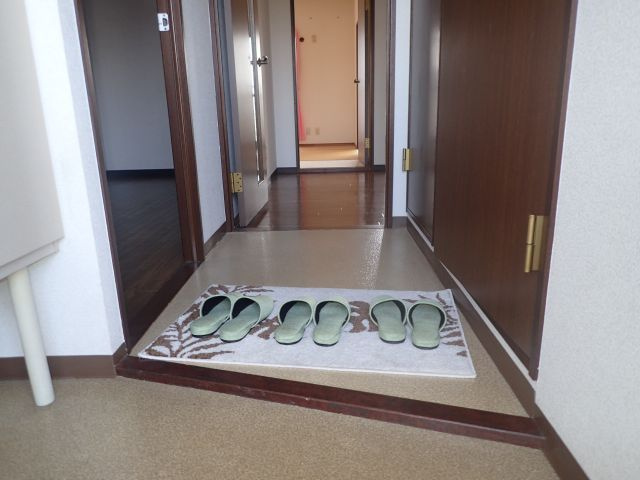 パークヒル竹内の玄関