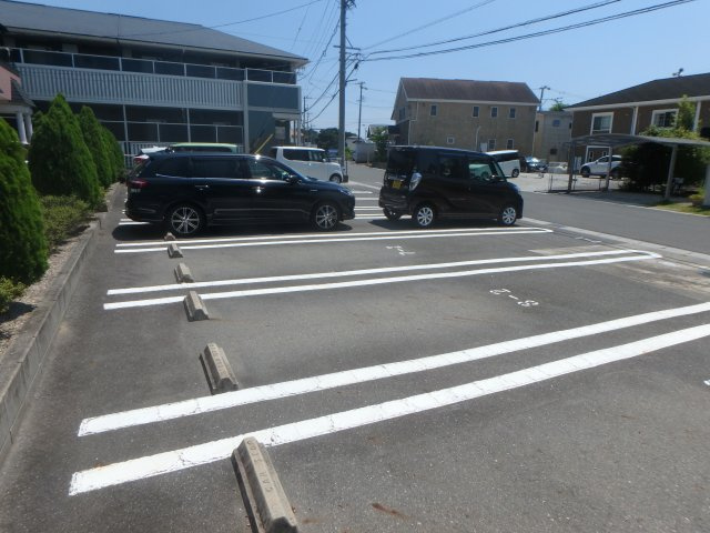 Confor Kajima A・Bの駐車場