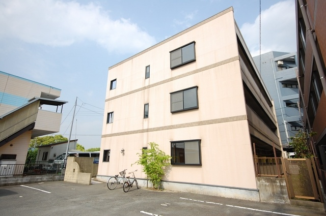 メゾンドアブリールの外観