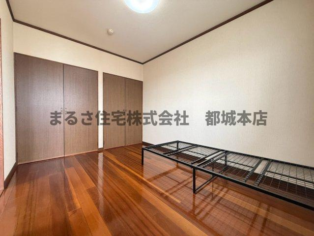 クレス中村の洋室