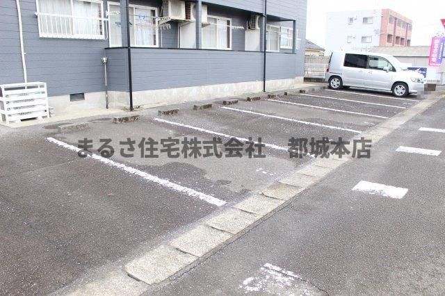 クレス中村の駐車場|駐車場です