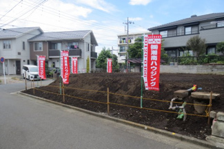 【前面道路含む現地写真】