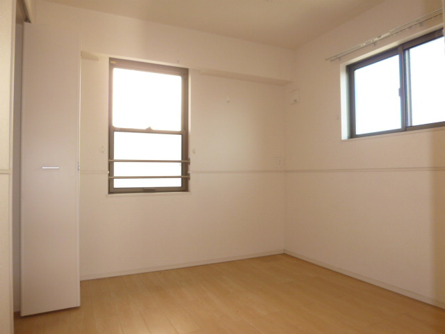 メゾンソレイユ亀島第２公園前Ａの寝室