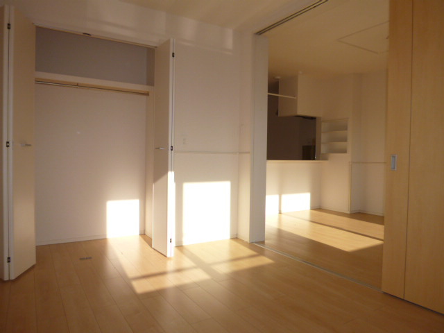 メゾンソレイユ亀島第２公園前Ａの洋室