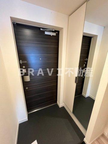 プレサンス心斎橋ニスト　BRAVI不動産の玄関|【プレサンス心斎橋ニスト】ゆったりとした玄関です