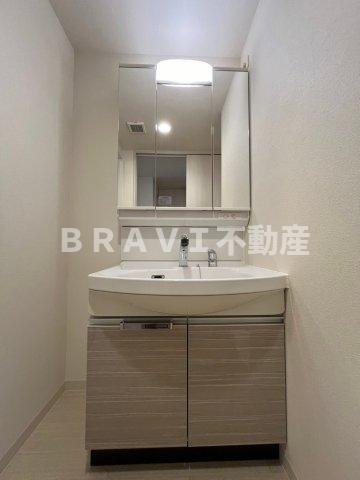 プレサンス心斎橋ニスト　BRAVI不動産の独立洗面台|【プレサンス心斎橋ニスト】使いやすい独立洗面台です