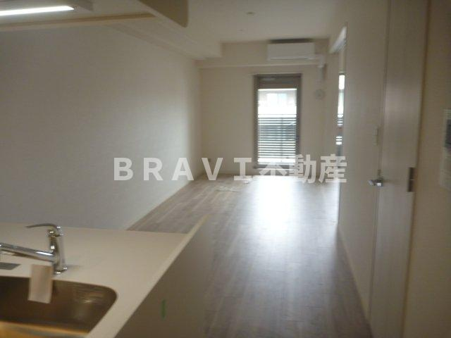 プレサンス心斎橋ニスト　BRAVI不動産の居間・リビング|こちらの居間で趣味の時間をお楽しみください